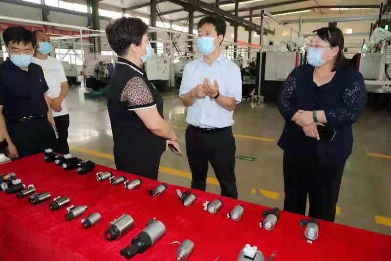 国语操逼毛片免费看安阳市市长高永一行莅临我公司参观调研